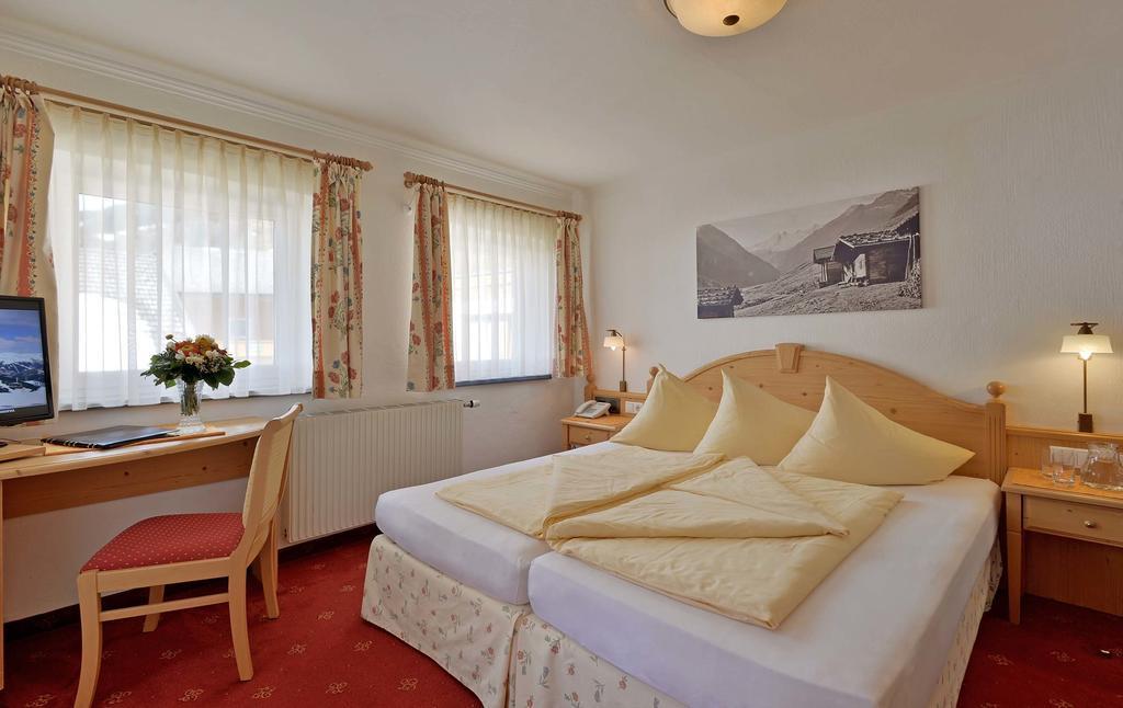 Hotel Glockenstuhl 겔로스 객실 사진