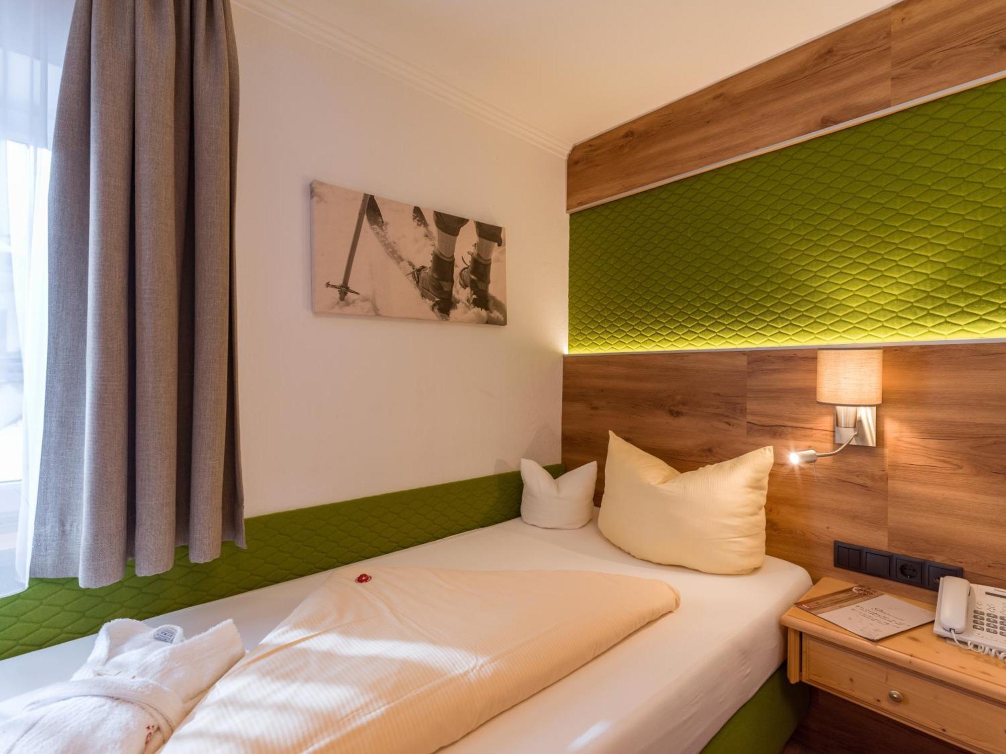 Hotel Glockenstuhl 겔로스 외부 사진